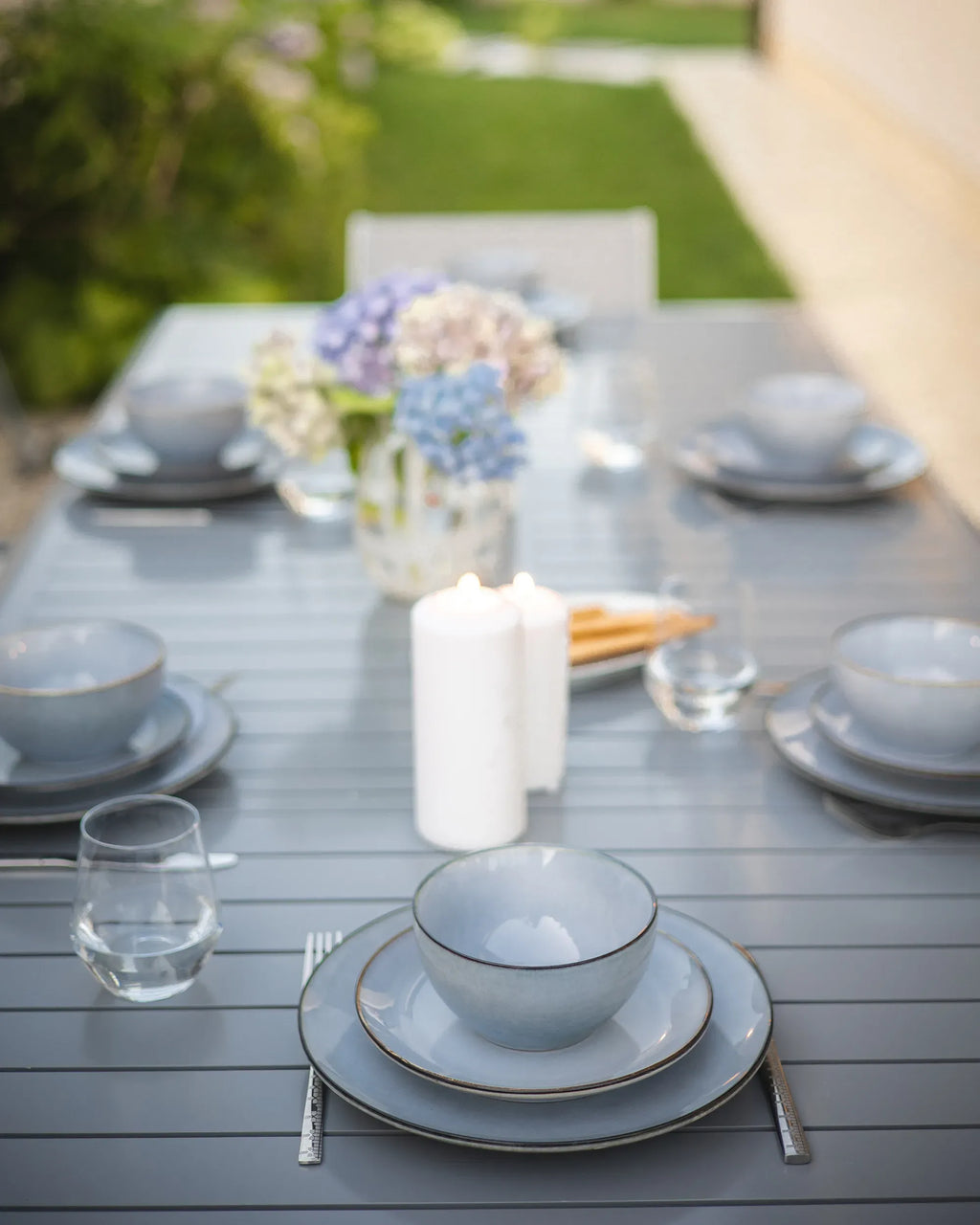 Set de 8 assiettes à dessert en grès cérame bleu azur